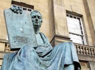 القدماء، الوعي البسيط، وشكوكية هيوم الهوية والريبية المفرطة